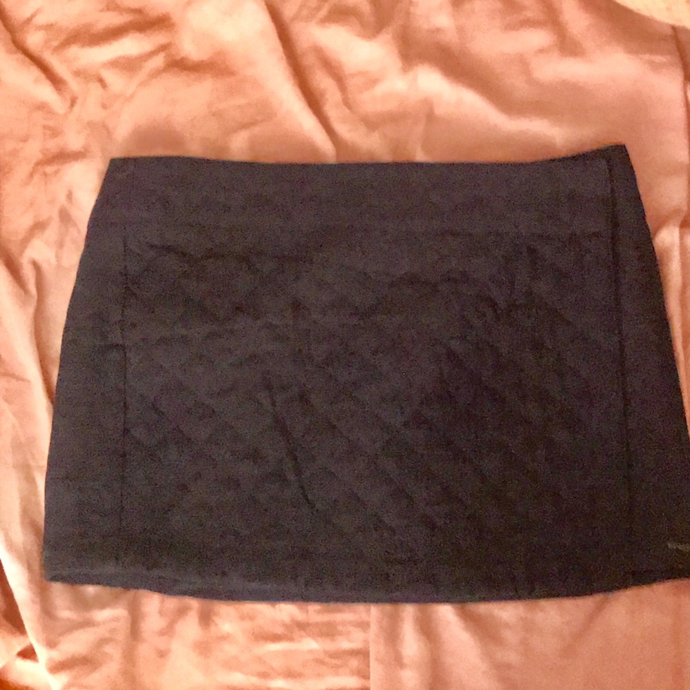 Abercrombie & Fitch NWOT Navy quilted wrap skirt.